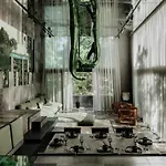 Barneys Ny Green Residence With Pool