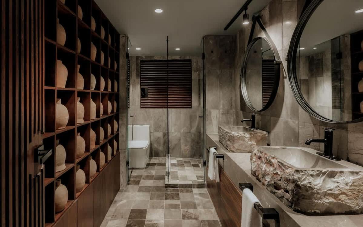 Barneys Ny With Pool Apartment